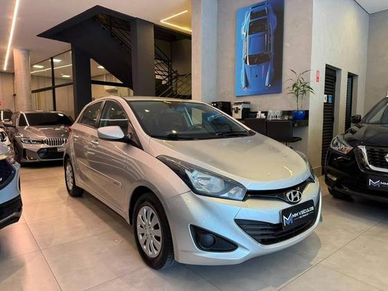 HYUNDAI HB20 1.6 COMFORT PLUS 16V FLEX 4P AUTOMÁTICO HYUNDAI HB20 1.6 COMFORT PLUS 16V FLEX 4P AUTOMÁTICO
